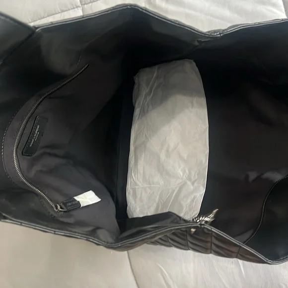 Yves Saint Laurent Black and White Quilted Tote - Picture 5 of 8